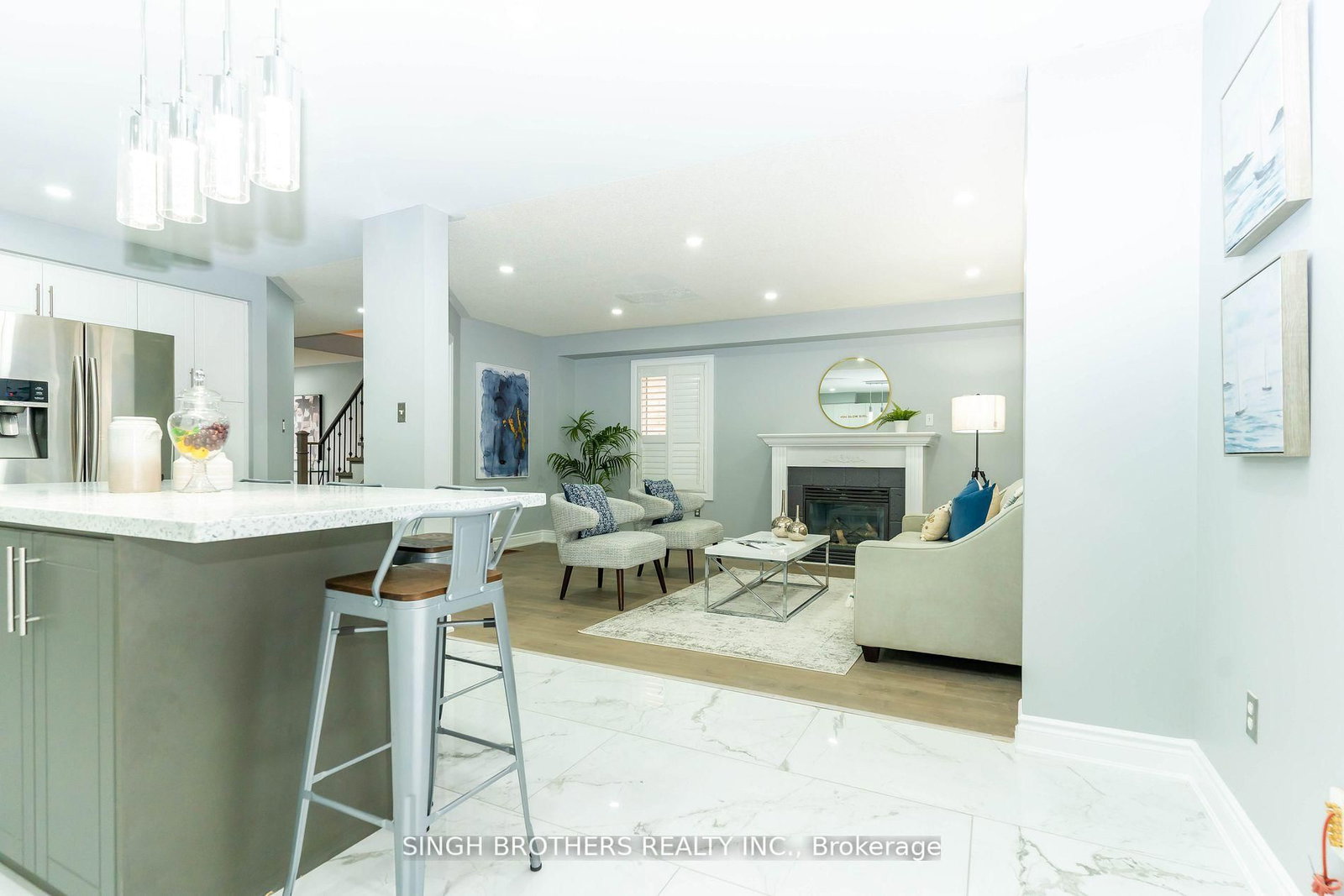 Listing Image 9
