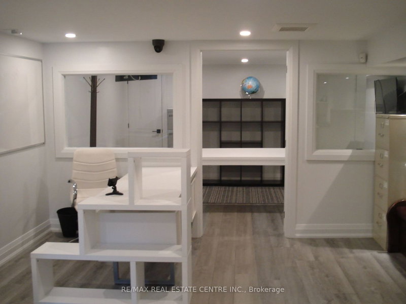 514A Evans Ave, Toronto, M8W 2T7 | Image 2