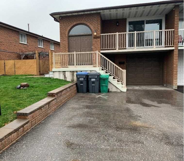 home for lease on Upper-4087 Clevedon Drive