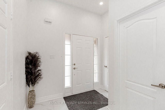 35 Hollingsworth Circle