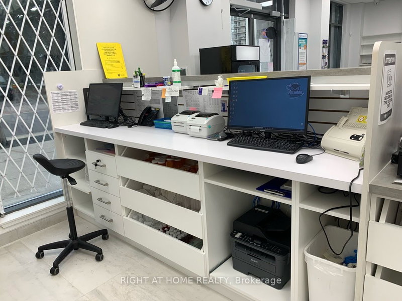 117 - 1441 Elgin St, Burlington, L7S 1E6 | Image 2