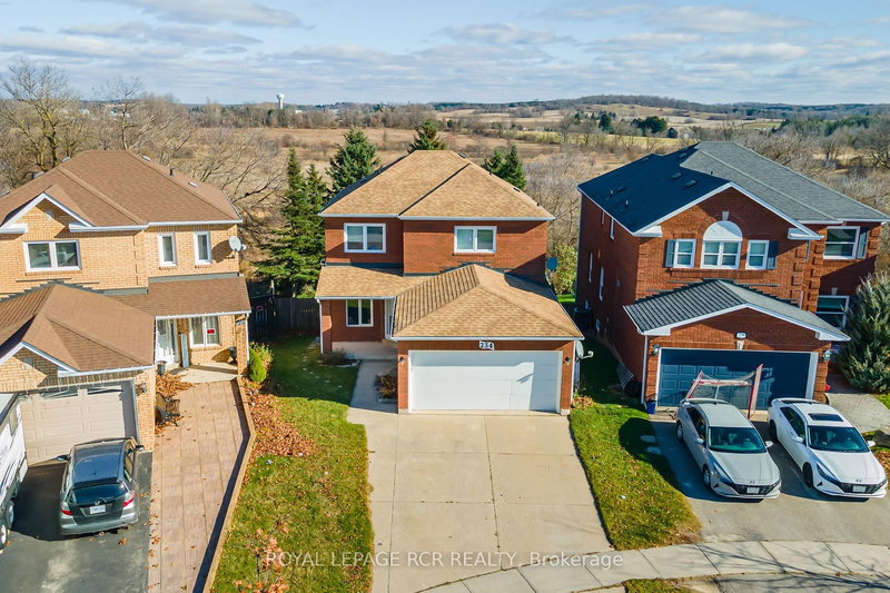 234 Howard Cres, Orangeville, L9W 4W6 | Image 2