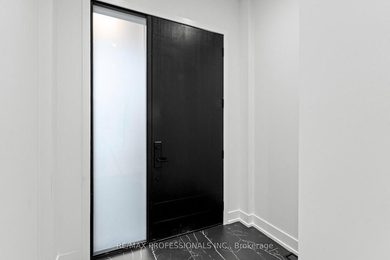 84 Twenty Ninth St, Toronto, M8W 3B1 | Image 2