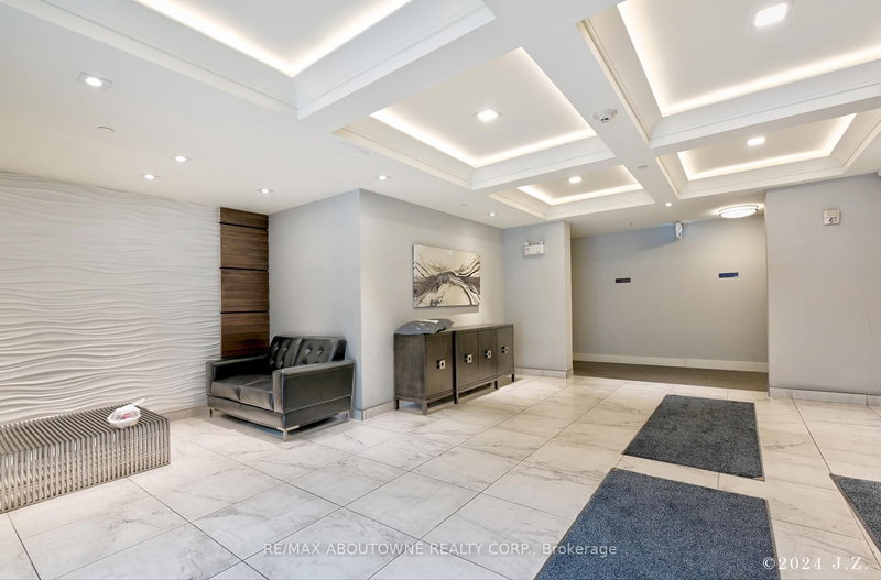 203 - 620 Sauve St, Milton, L9T 9A5 | Image 2