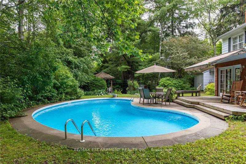 1296 Cumnock Cres, Oakville, L6J 2N7 | Image 3