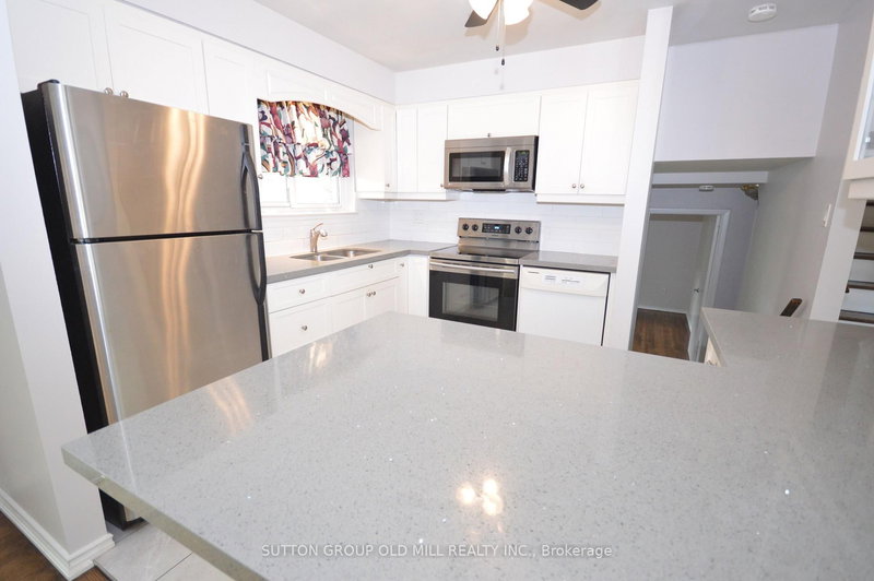 11 Tullamore Rd, Brampton, M9P 2H6 | Image 2