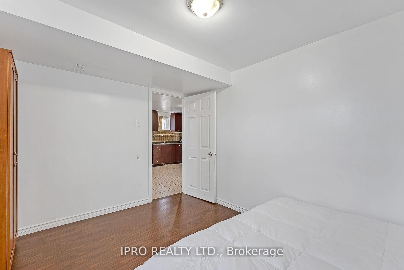 Listing Image 33