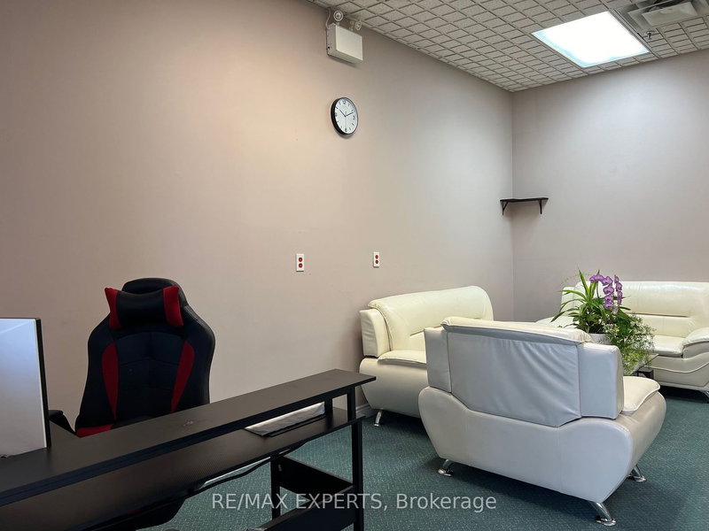 3 - 2400 Wyecroft Rd, Oakville, L6L 6M8 | Image 3