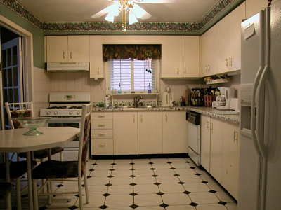 74 Atkins Circ, Brampton, L6X4B4 | Image 3