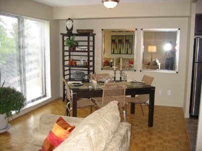 217 - 1000 Cedarglen Gate, Mississauga, L5C3Z5 | Image 3