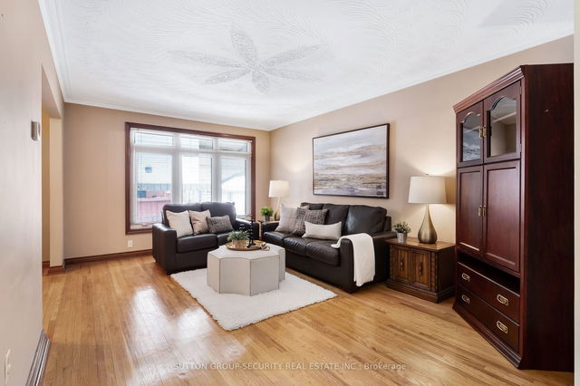 1128 Glengrove Avenue