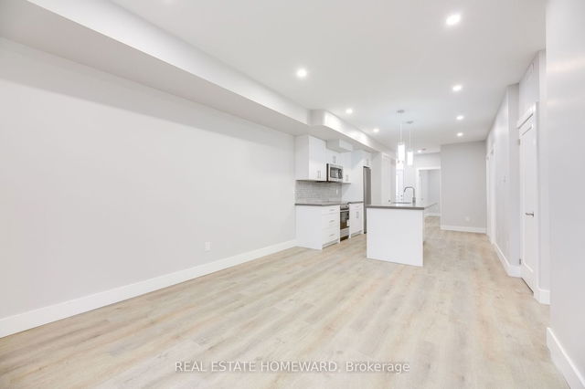 3 - 44 Lindner Street