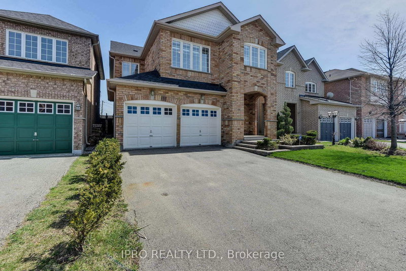 33 Sewells Lane, Brampton, L7A 2Z9 | Image 2