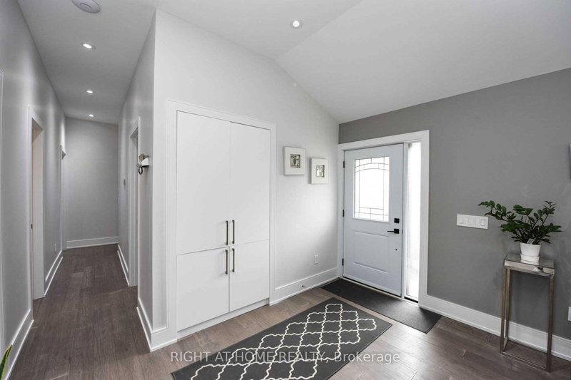 Main Fl - 31 Griggsden Ave, Toronto, M9P 3A1 | Image 2