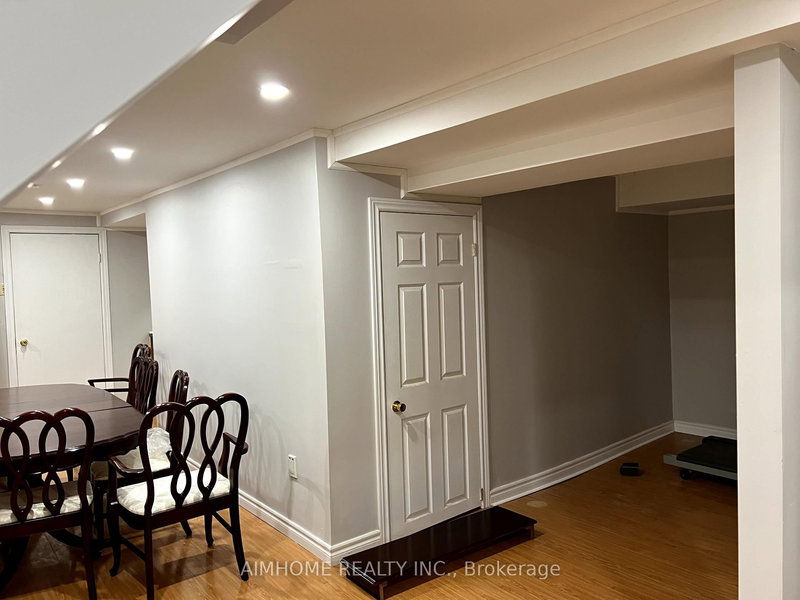 Lower - 1588 Princelea Pl, Mississauga, L5M 3P2 | Image 3