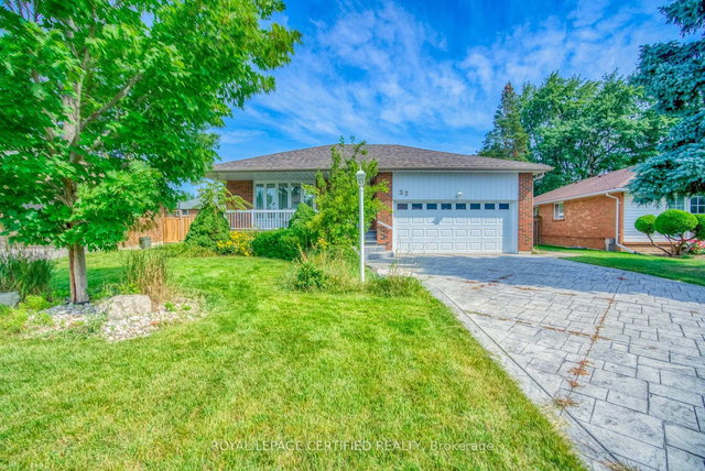 32 Duncannon Crescent