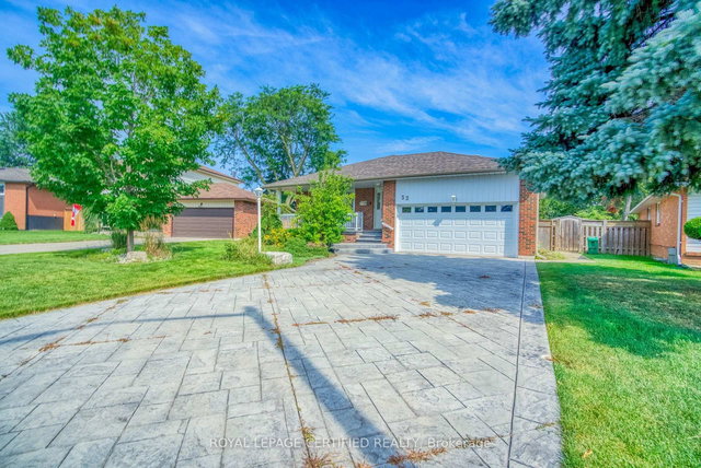 32 Duncannon Crescent