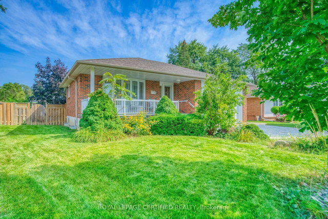 32 Duncannon Crescent