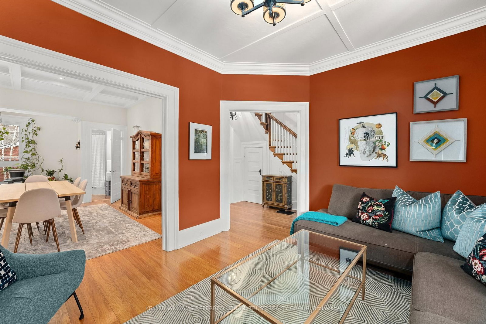 Listing Image 7