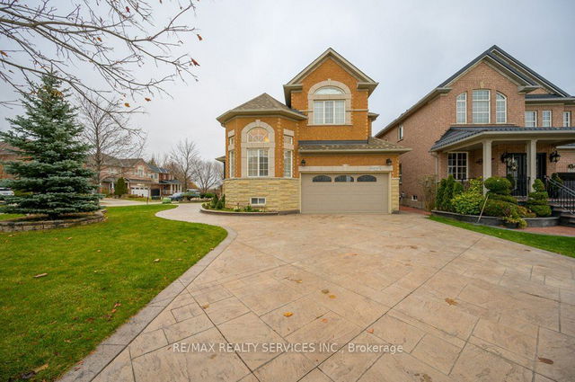 6610 Spinnaker Circle