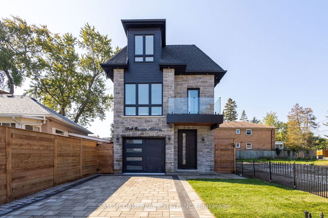 10 Benson Avenue