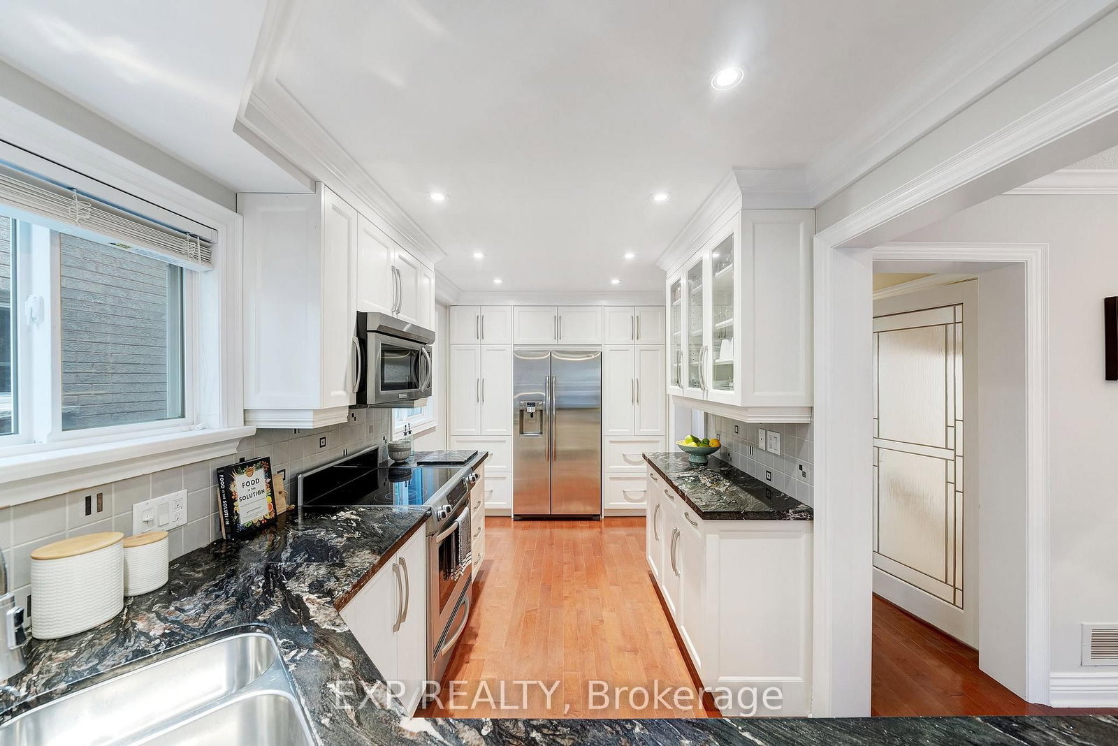 Listing Image 7
