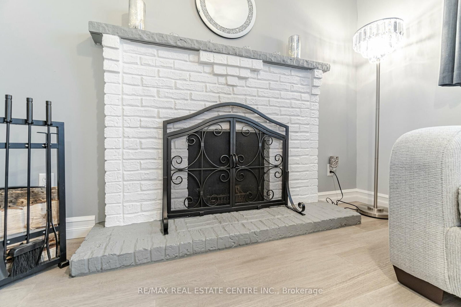 Listing Image 9