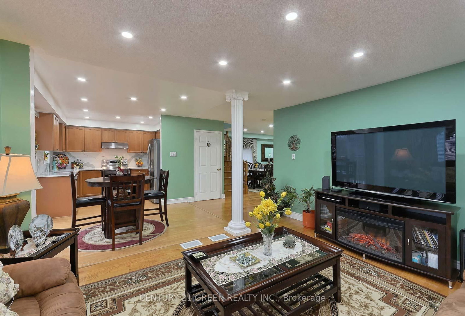 Listing Image 8