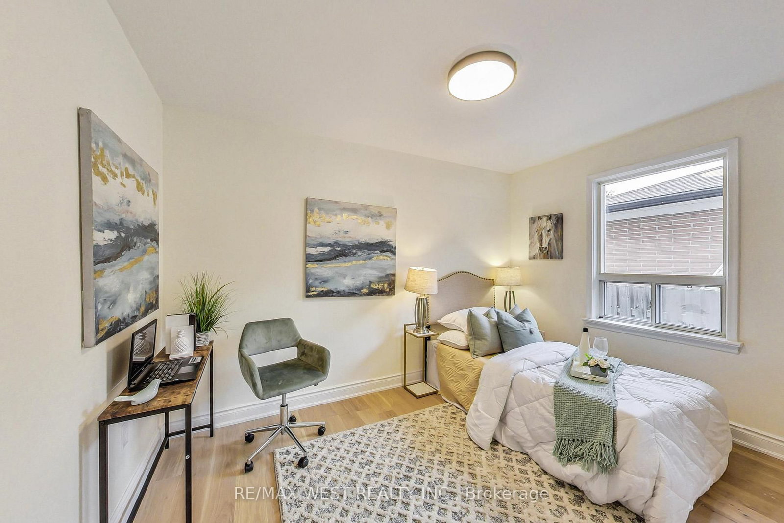 Listing Image 13