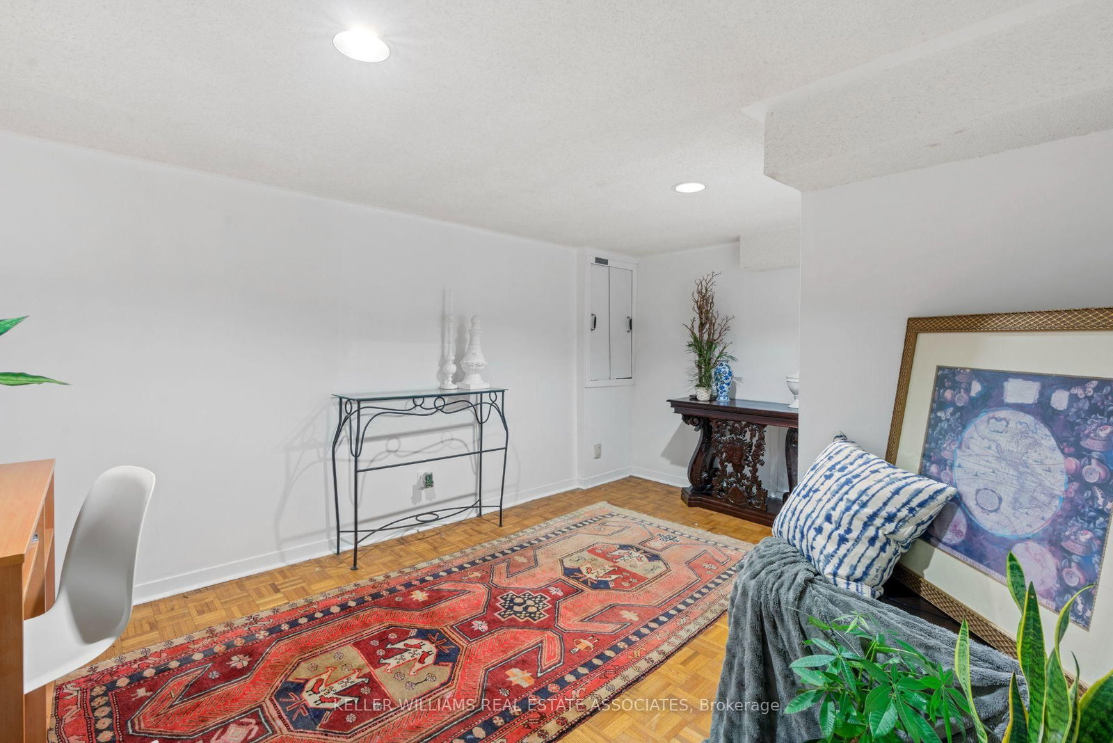 Listing Image 30