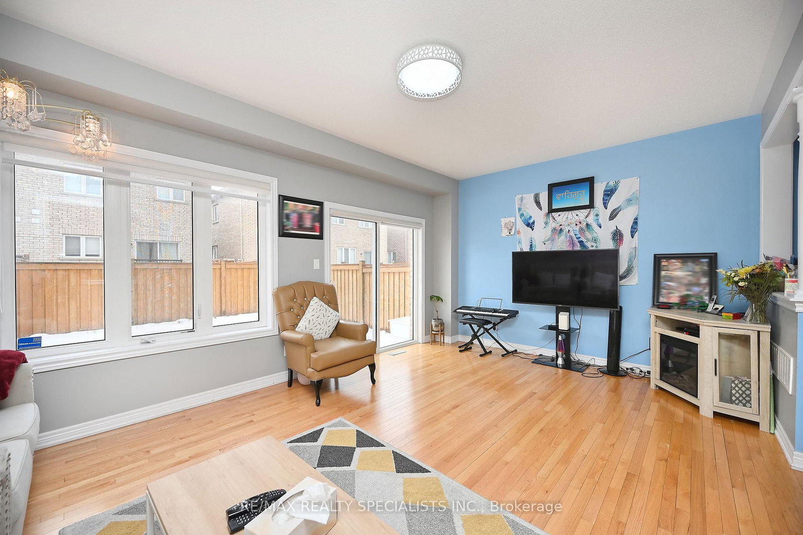 Listing Image 7