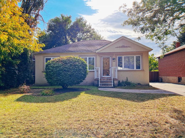 1604 Exbury Crescent