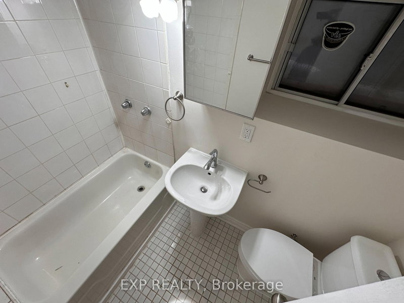 Bsmt - 185 Laughton Ave, Toronto, M6N 2X6 | Image 3