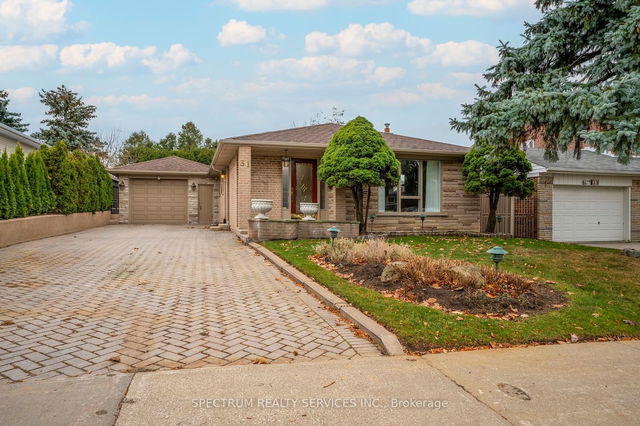 31 Roskell Crescent