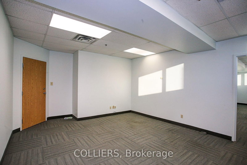 204 - 2150 Winston Park Dr, Oakville, L6H 5W1 | Image 3