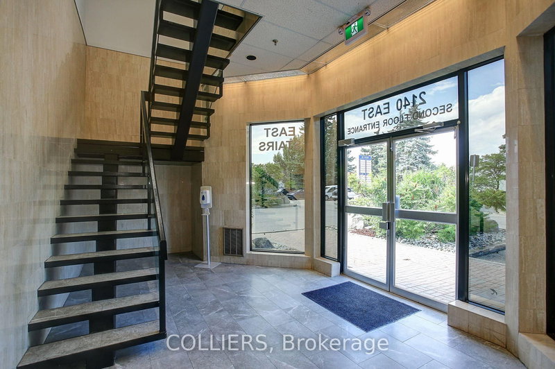 202 - 2140 Winston Park Dr, Oakville, L6H 5W1 | Image 2