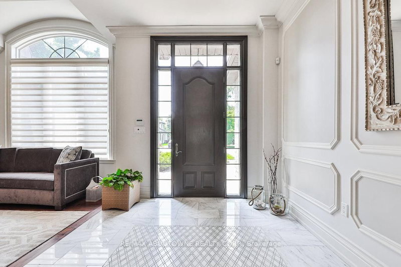 1035 Truman Ave, Oakville, L6H 1Y7 | Image 3