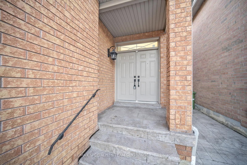 83 Emily Carr Cres, Caledon, L7E 2K9 | Image 3