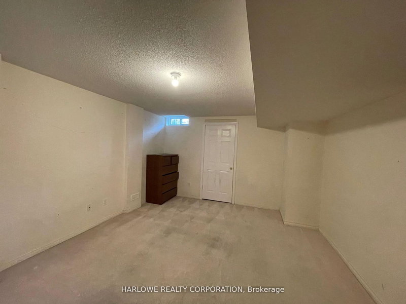 Bsmt - 54 Travis Cres, Brampton, L7A 0P2 | Image 3