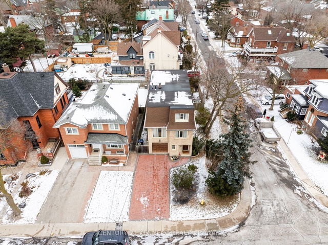 115 Rosemount Avenue W