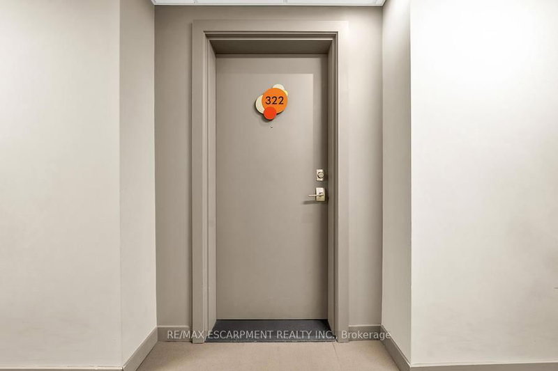 322 - 457 PLAINS Rd E, Burlington, L7T 0B8 | Image 3