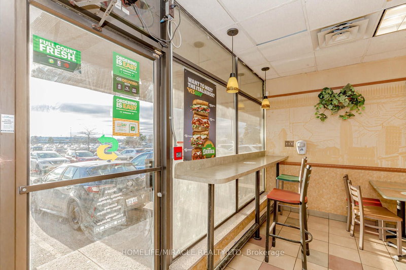 6465 Airport Rd, Mississauga, L4V 1R8 | Image 3