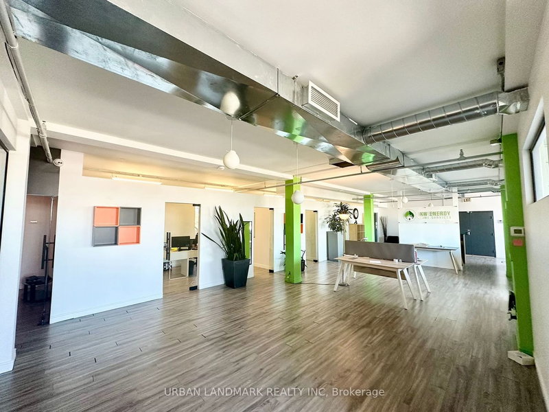 200 - 105 Brockhouse Rd, Toronto, M8W 2W8 | Image 2