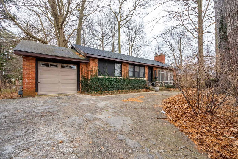 276 LAKESHORE Rd W, Oakville, L6K 1E8 | Image 2