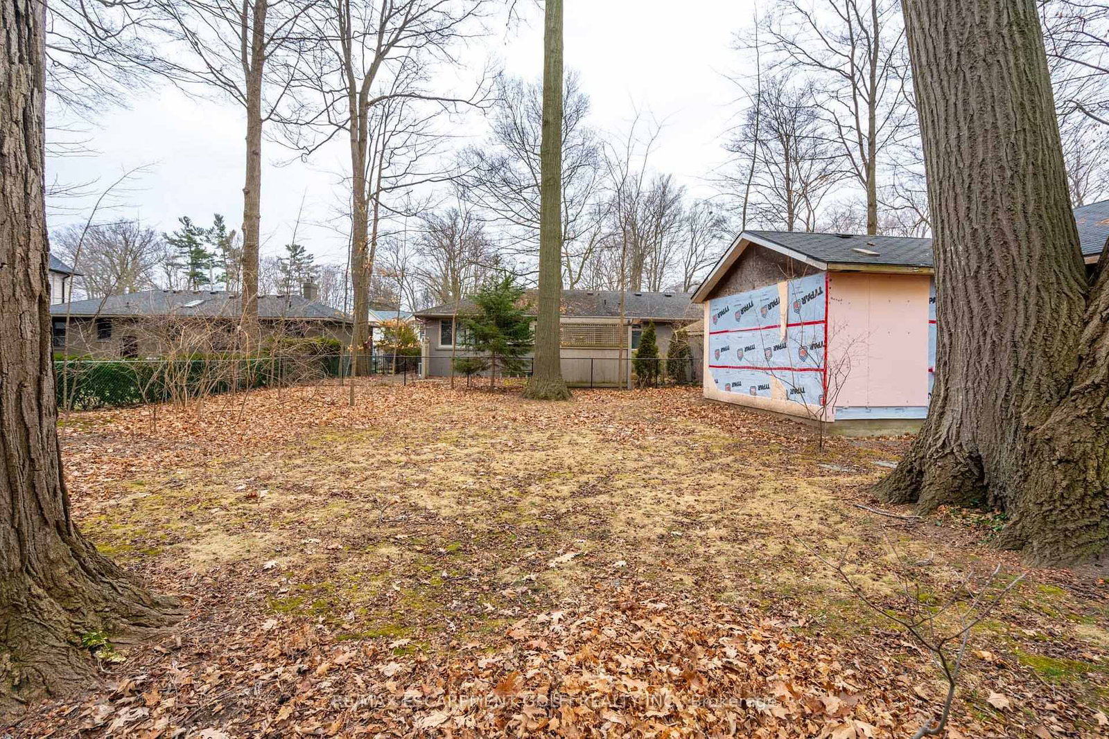 Listing Image 23