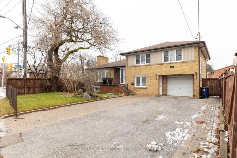 Lower - 2965 Weston Rd, Toronto, M9M 2S9 | Image 2