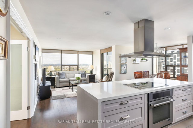 Ph 7 - 50 Quebec Avenue