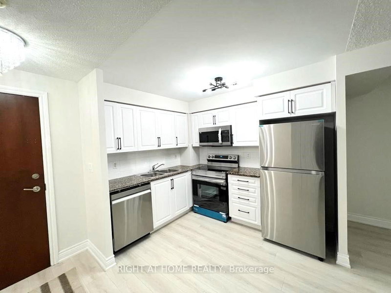 1401 - 310 Burnhamthorpe Rd W, Mississauga, L5B 4P9 | Image 2