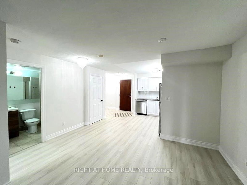 1401 - 310 Burnhamthorpe Rd W, Mississauga, L5B 4P9 | Image 3