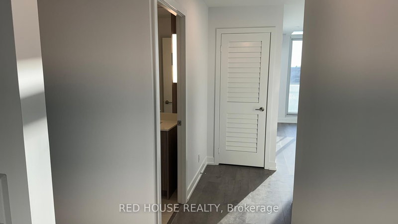 510 - 215 Veterans Dr, Brampton, L7A 0B6 | Image 3